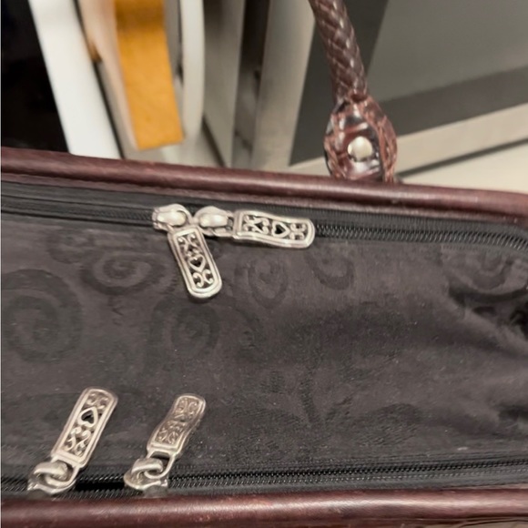 Brighton travel makeup case/bag. Brown leather and man made material. - Picture 5 of 16